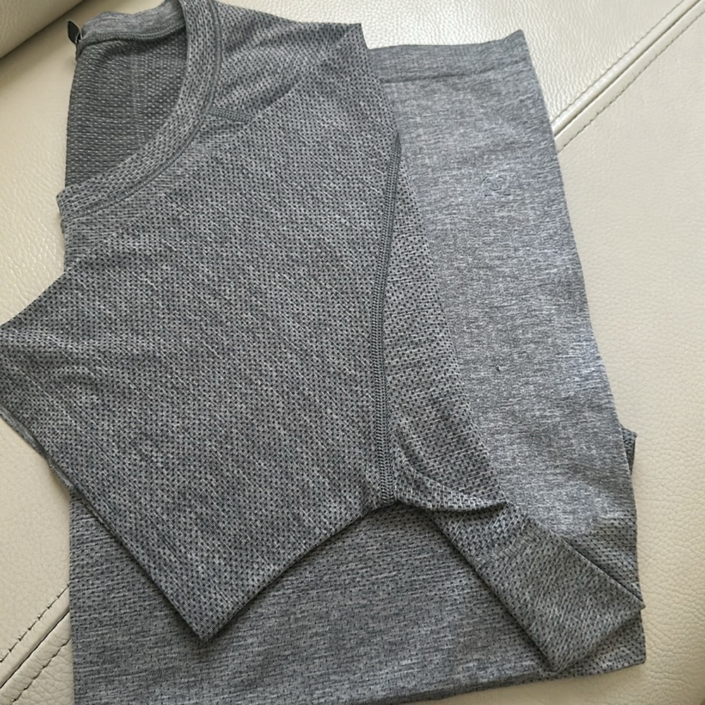 Lululemon Athletica Men’s Gray Sports Shirt Size M